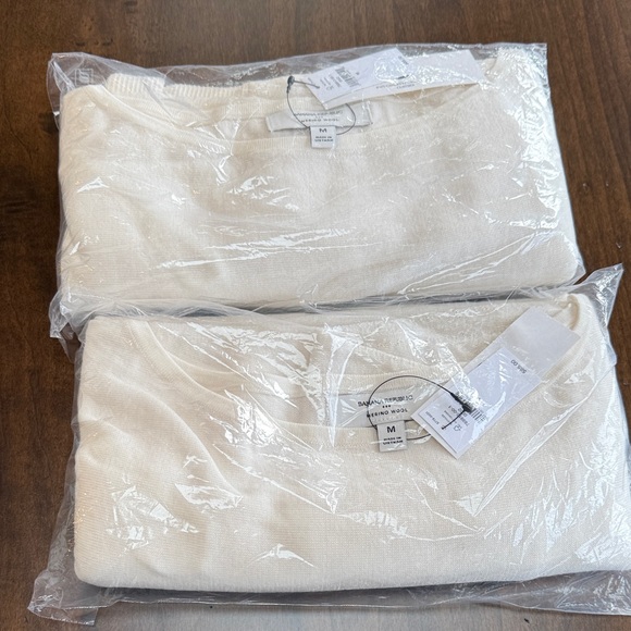 NWT - Banana Republic MERINO WOOL BOATNECK SWEATER - Picture 3 of 4